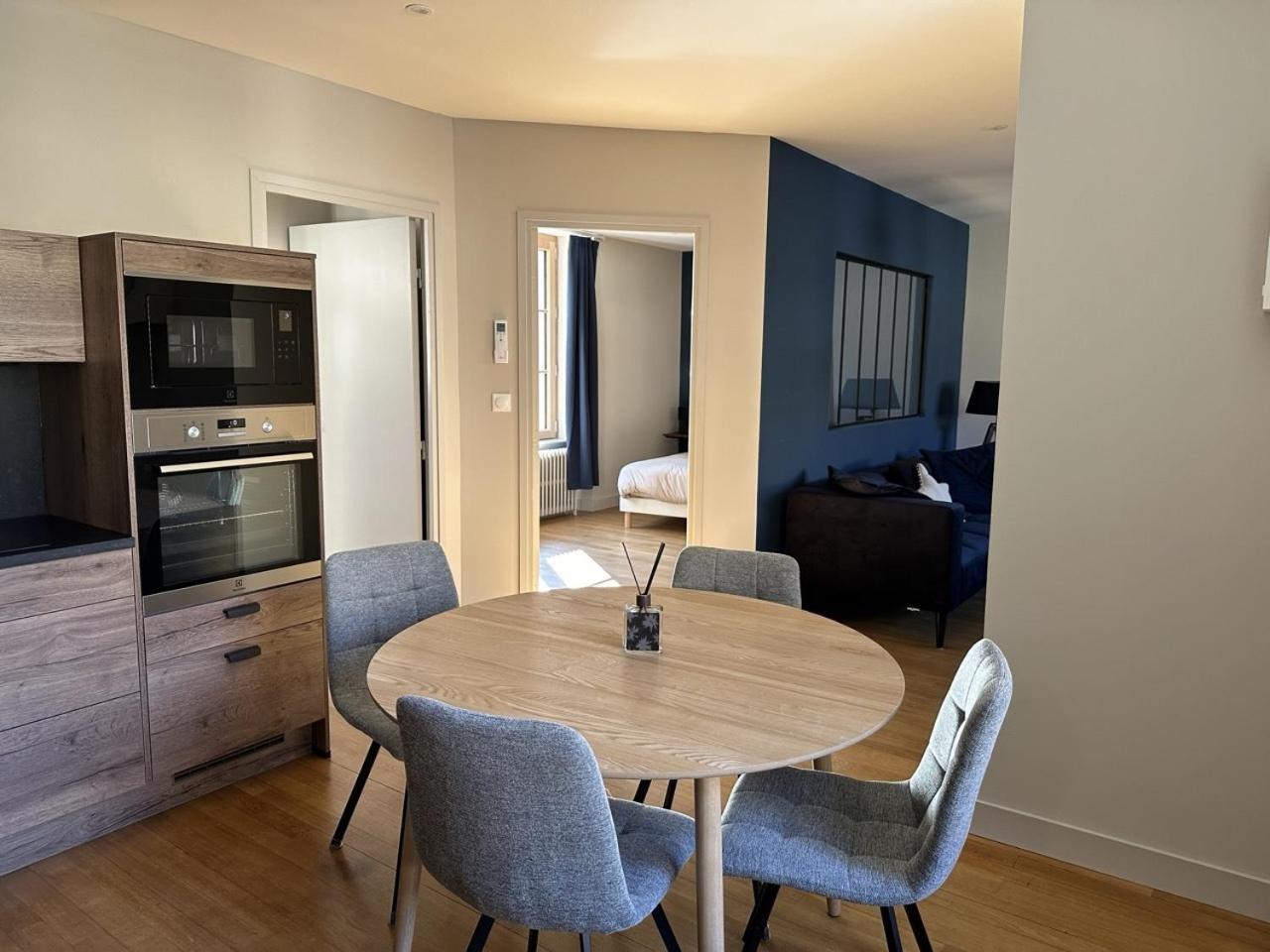 Les Suites Gueguen Chablis Kamer foto