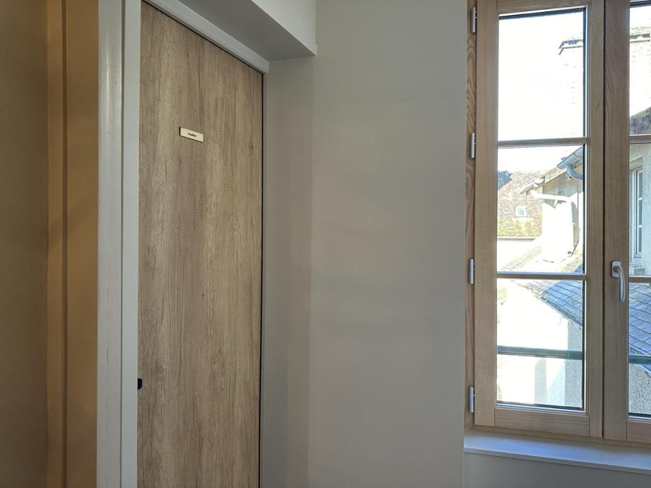 Les Suites Gueguen Chablis Kamer foto