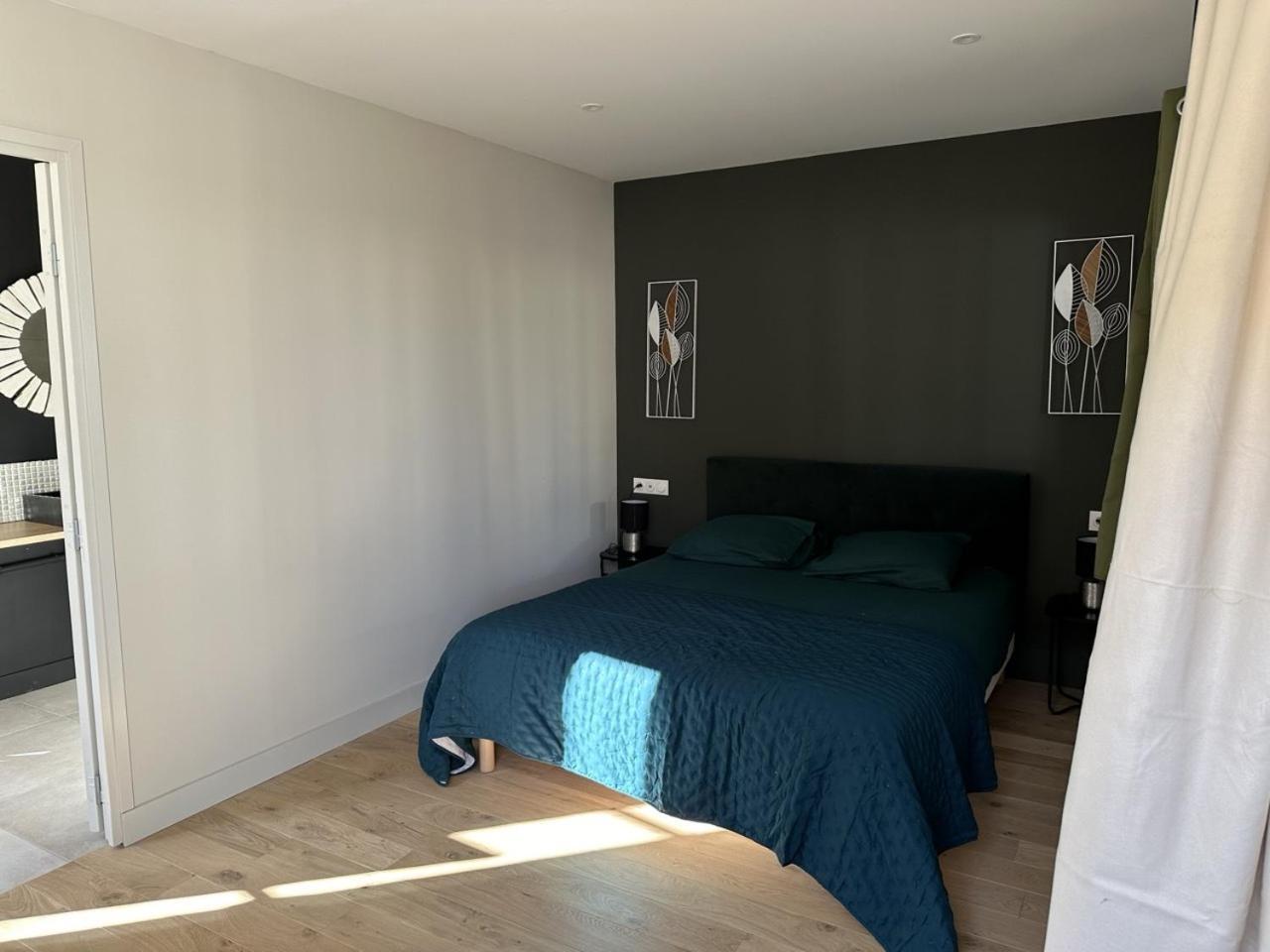 Les Suites Gueguen Chablis Kamer foto